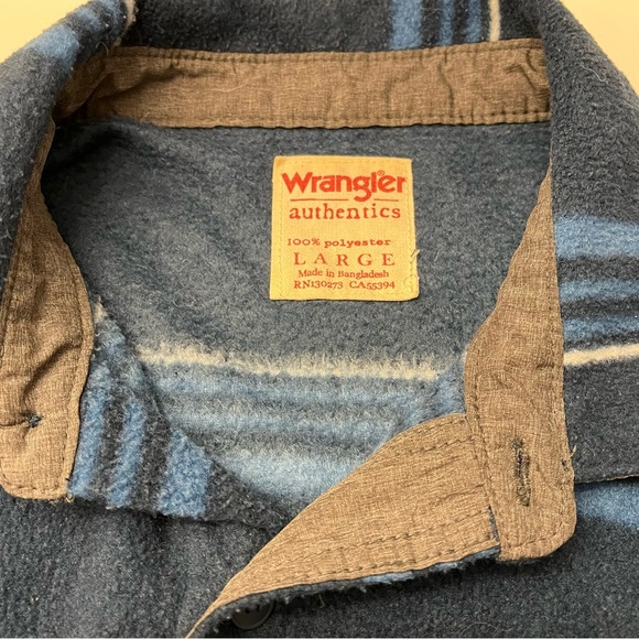 Wrangler Authentic Mens Long Sleeve Blue White Striped Flannel Button Up L - Picture 8 of 12